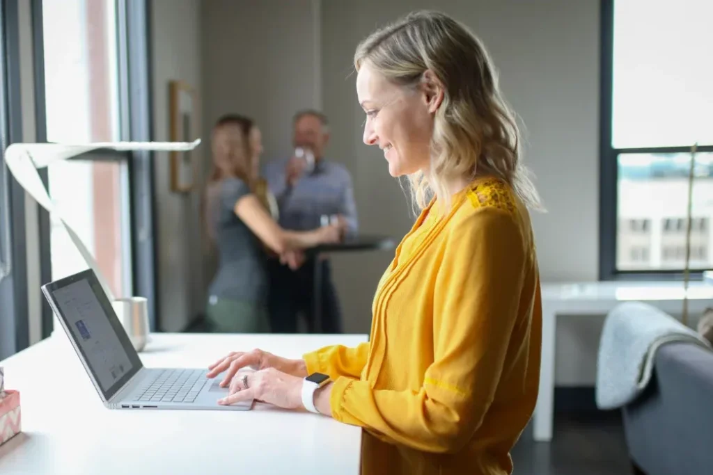 Tim Sol.Famel berdiskusi tentang budaya kerja