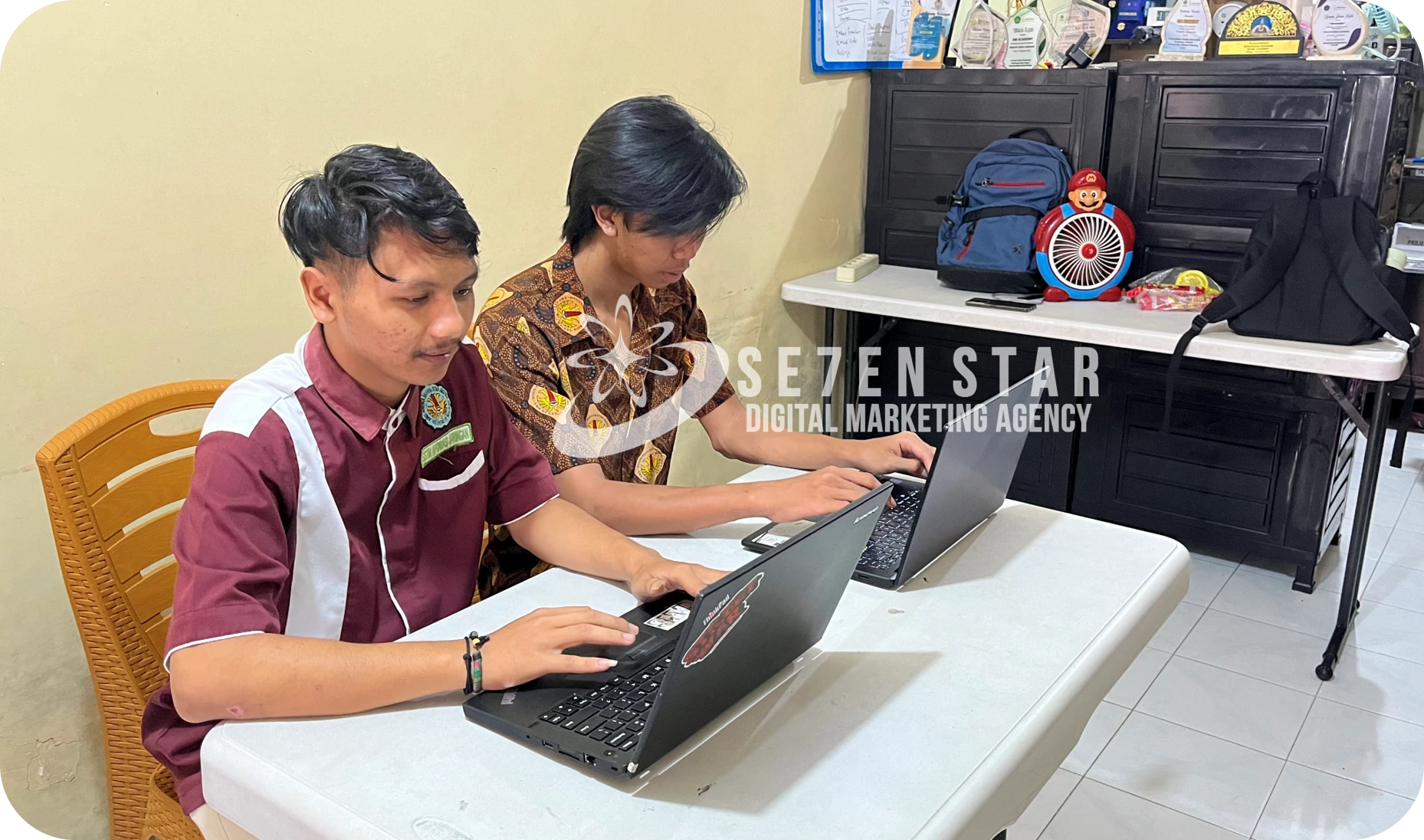 Ilustrasi tips optimasi website UMKM