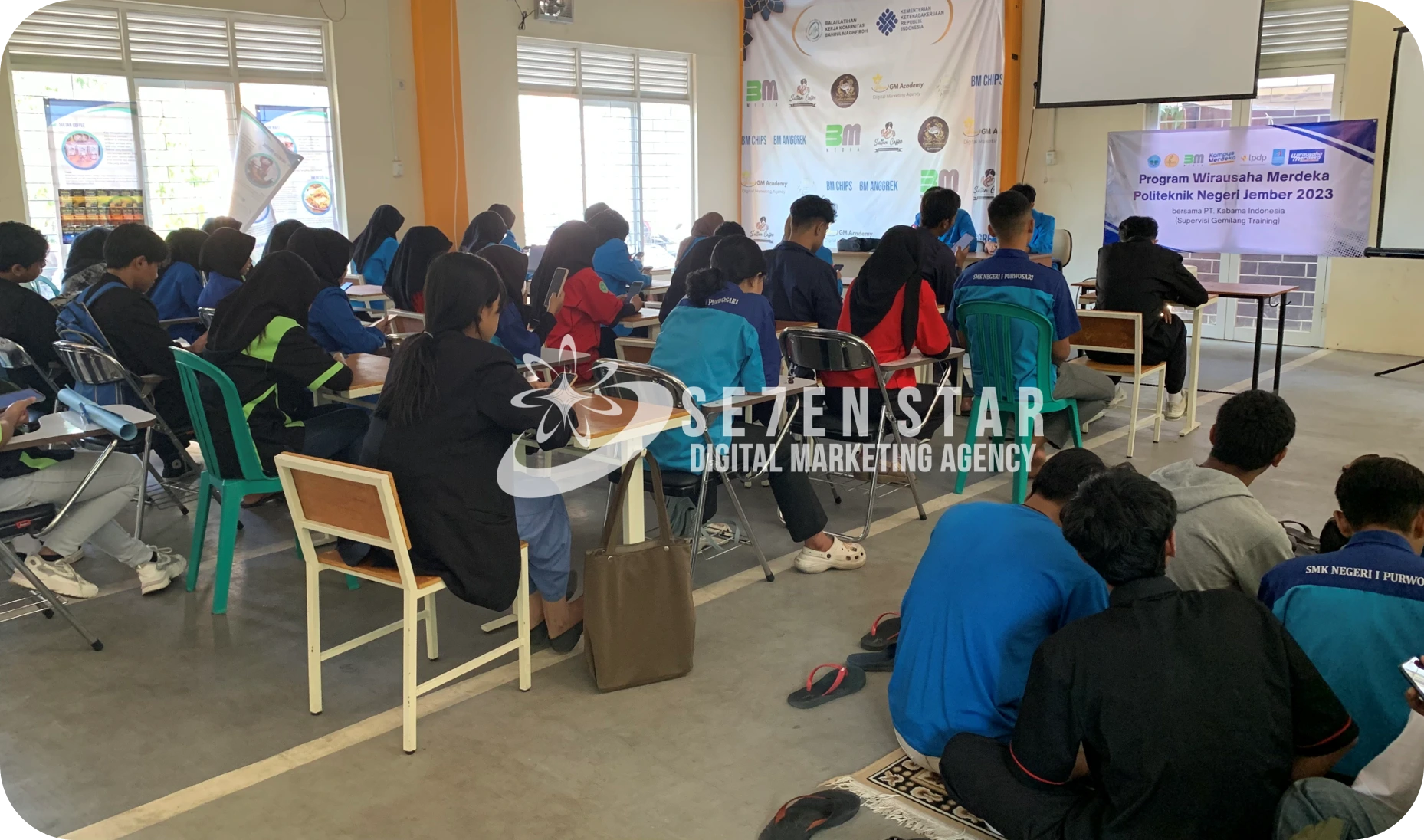 Ilustrasi website UMKM yang sukses dengan grafik peningkatan